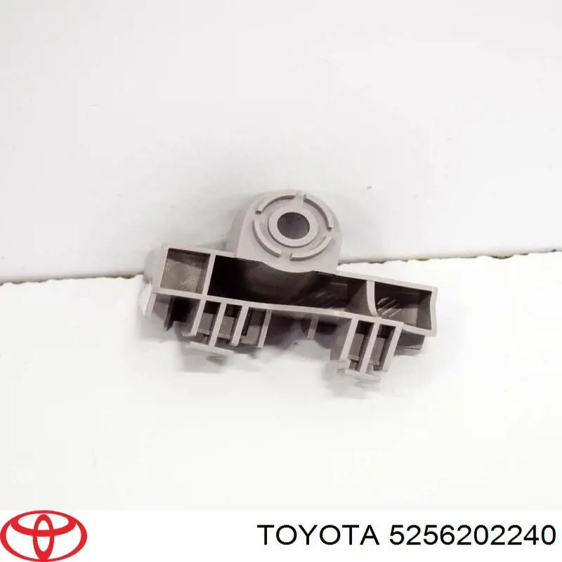 Купить 5256202240 Toyota Правый кронштейн крепления бампера заднего