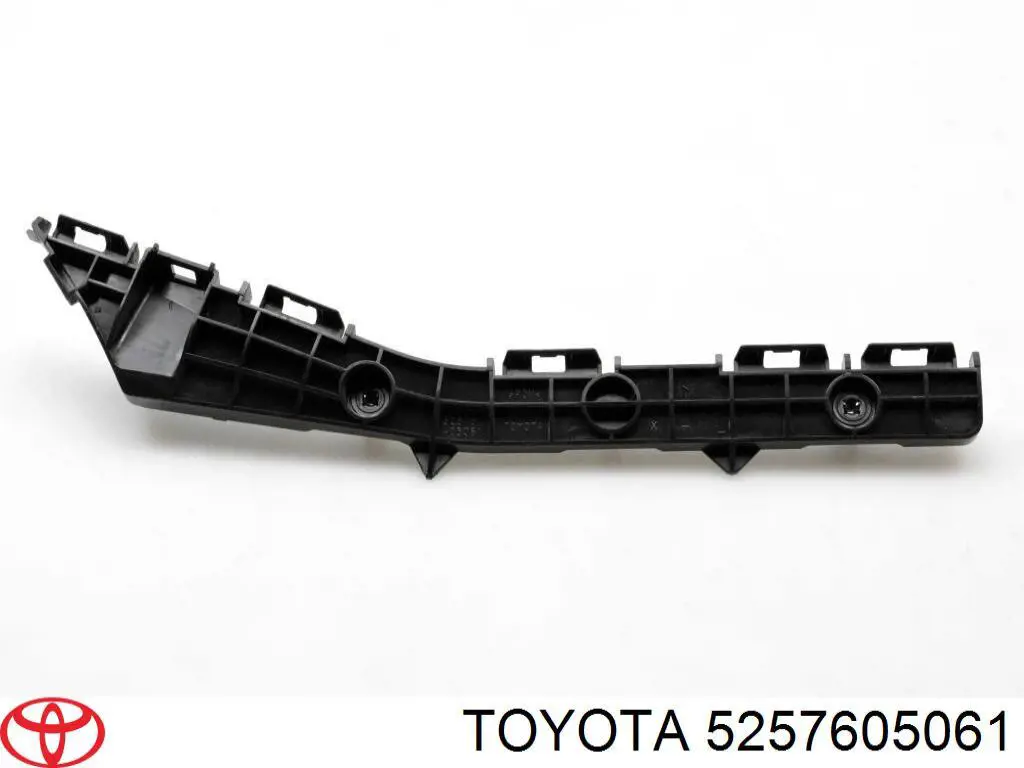 Кронштейн бампера заднего внешний левый на Toyota Avensis T27