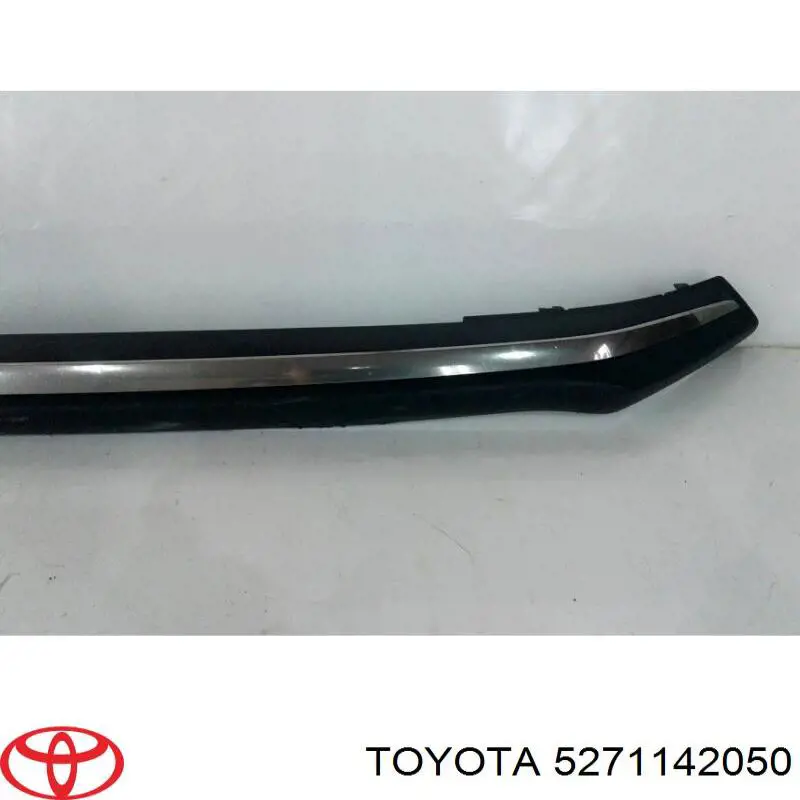 Молдинг бампера переднего 5271142050 Toyota