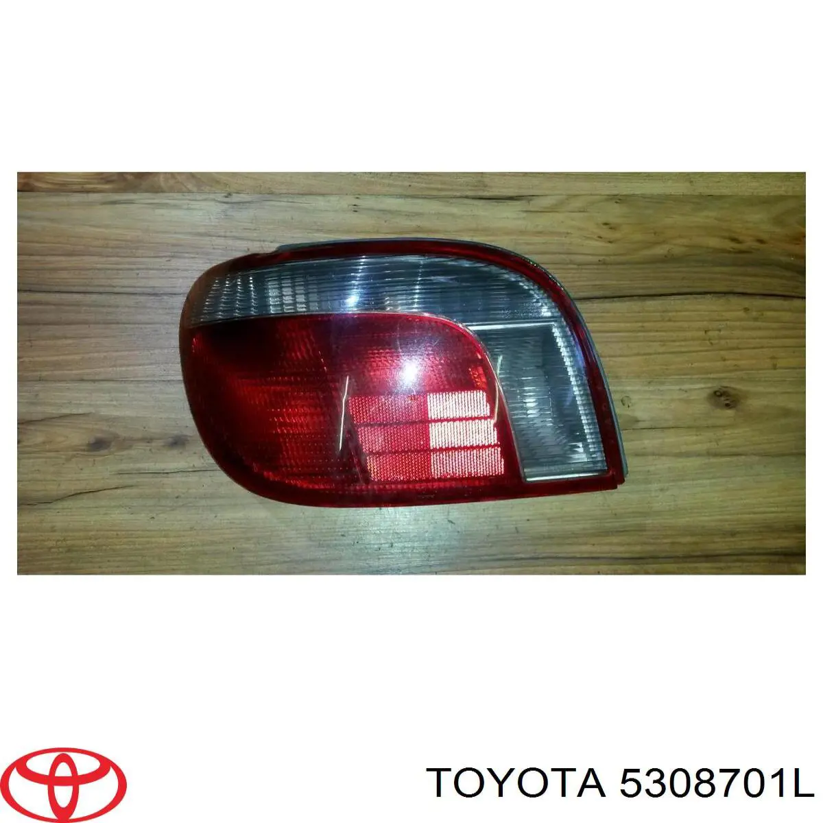 Фонарь задний левый 5308701L Toyota