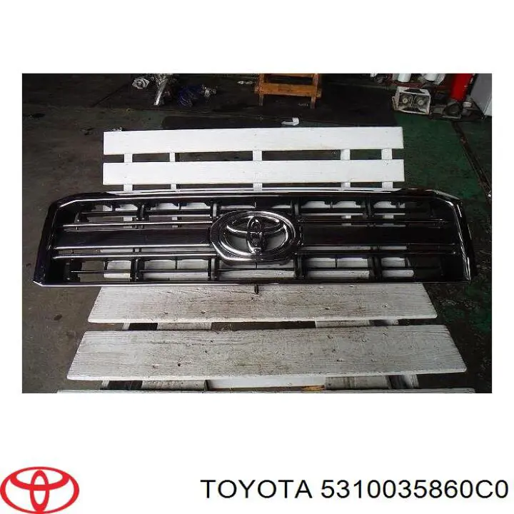 5310035860C0 Toyota решетка радиатора
