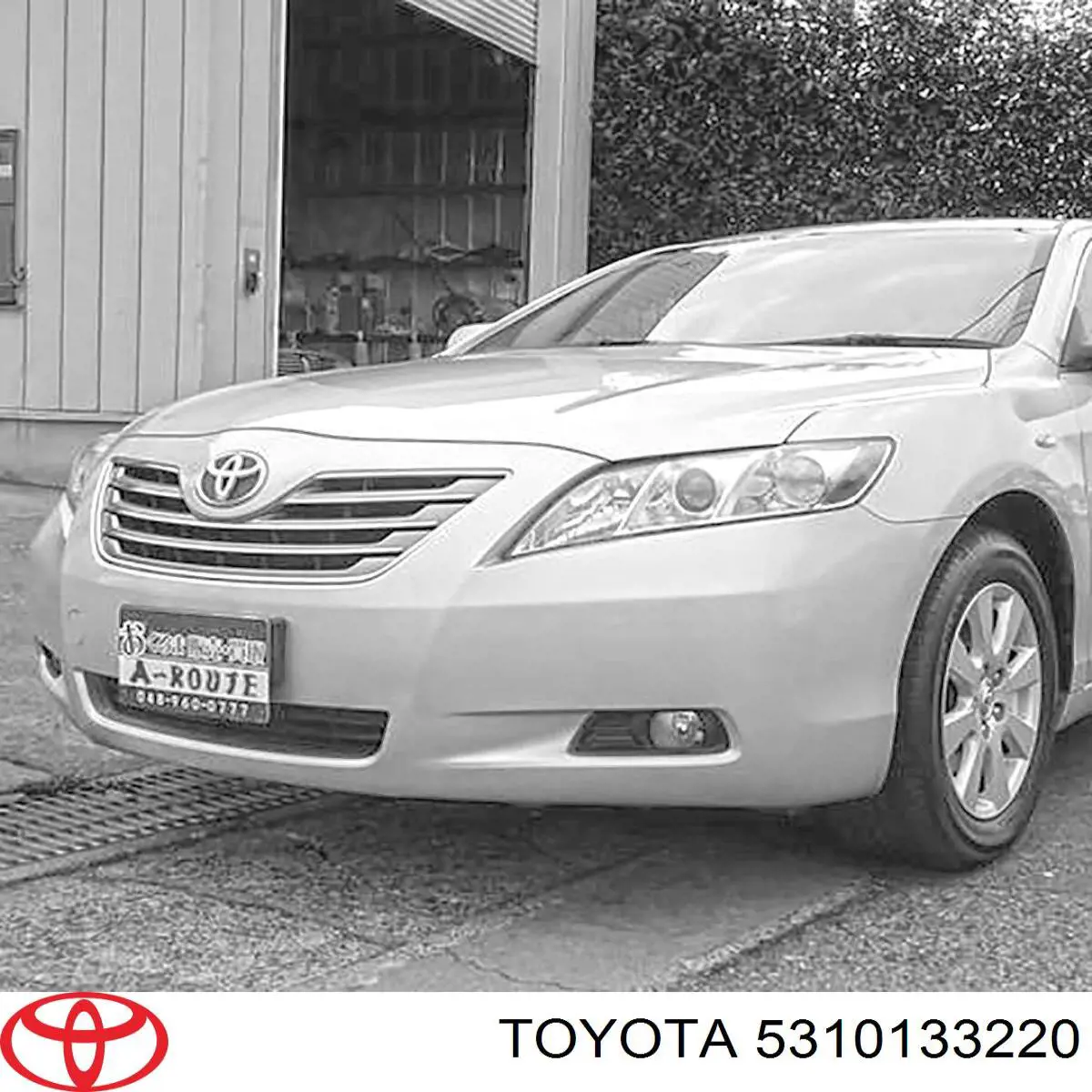 5310133220 Toyota Решетка радиатора
