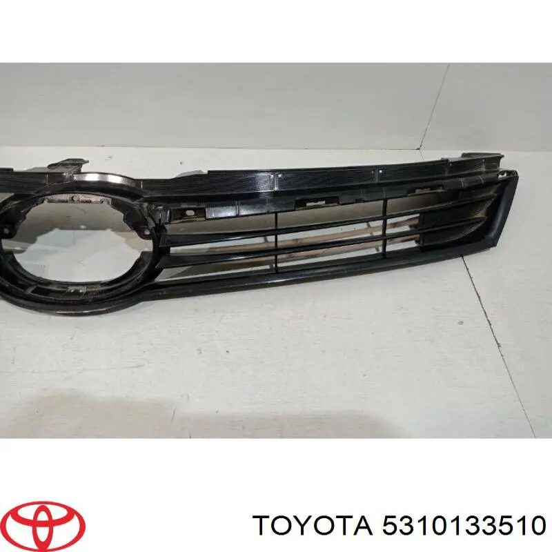 5310133510 Toyota Решетка радиатора