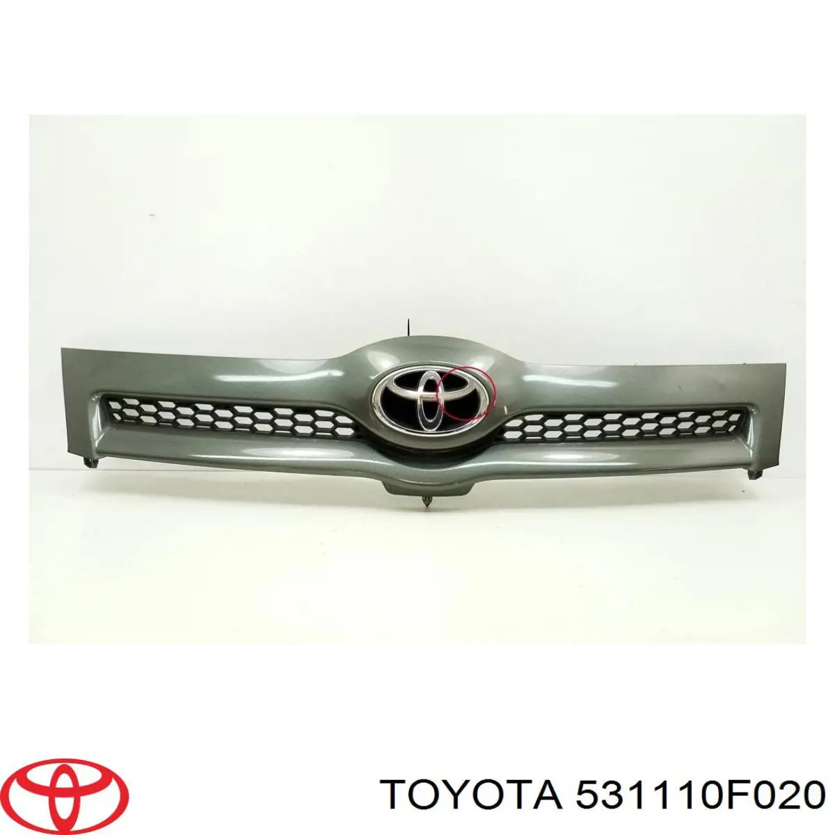 531110F020 Toyota решетка радиатора