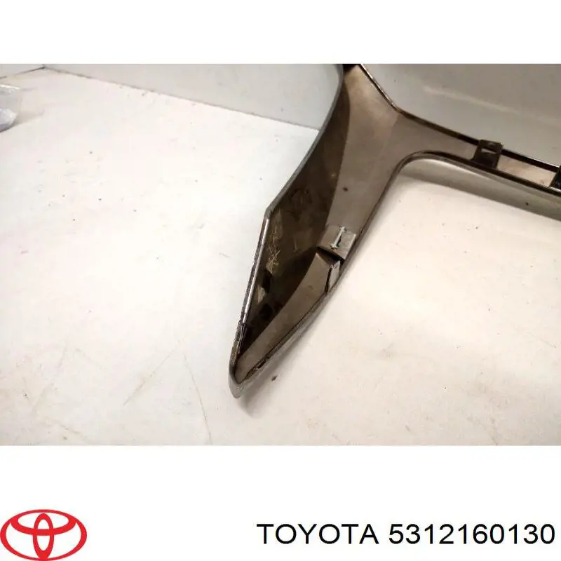 Молдинг решетки радиатора TOYOTA 5312160130