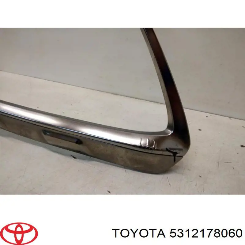 5312178060 Toyota placa sobreposta (carcaça de grelha do radiador)