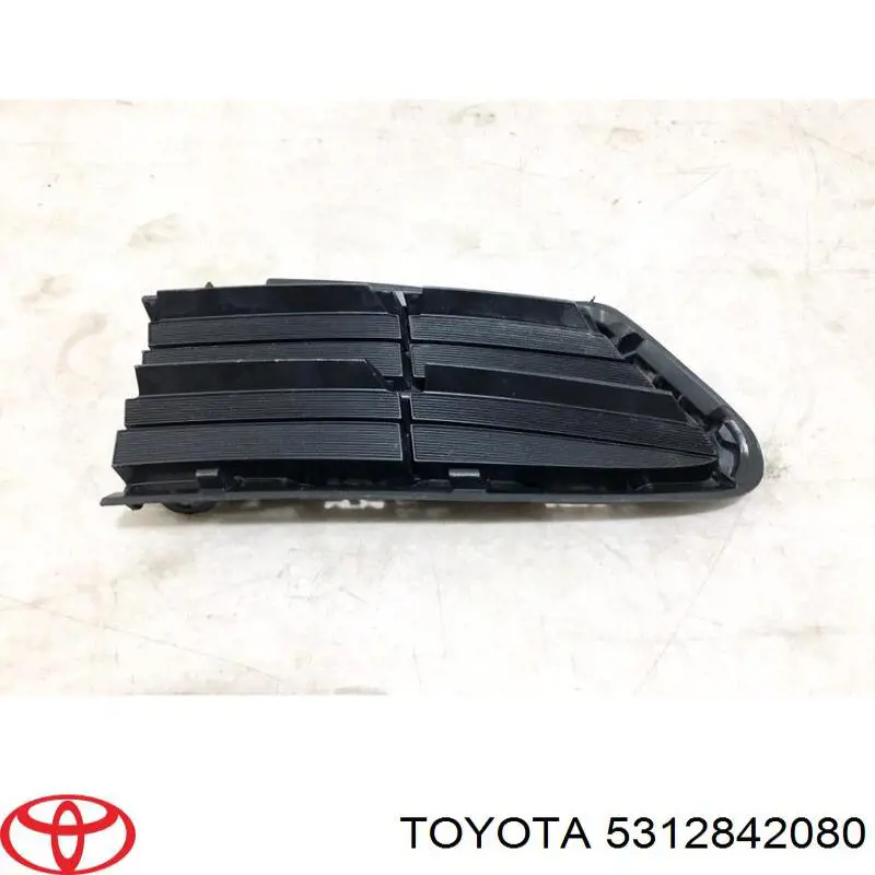 Решетка бампера переднего левая 5312842080 Toyota