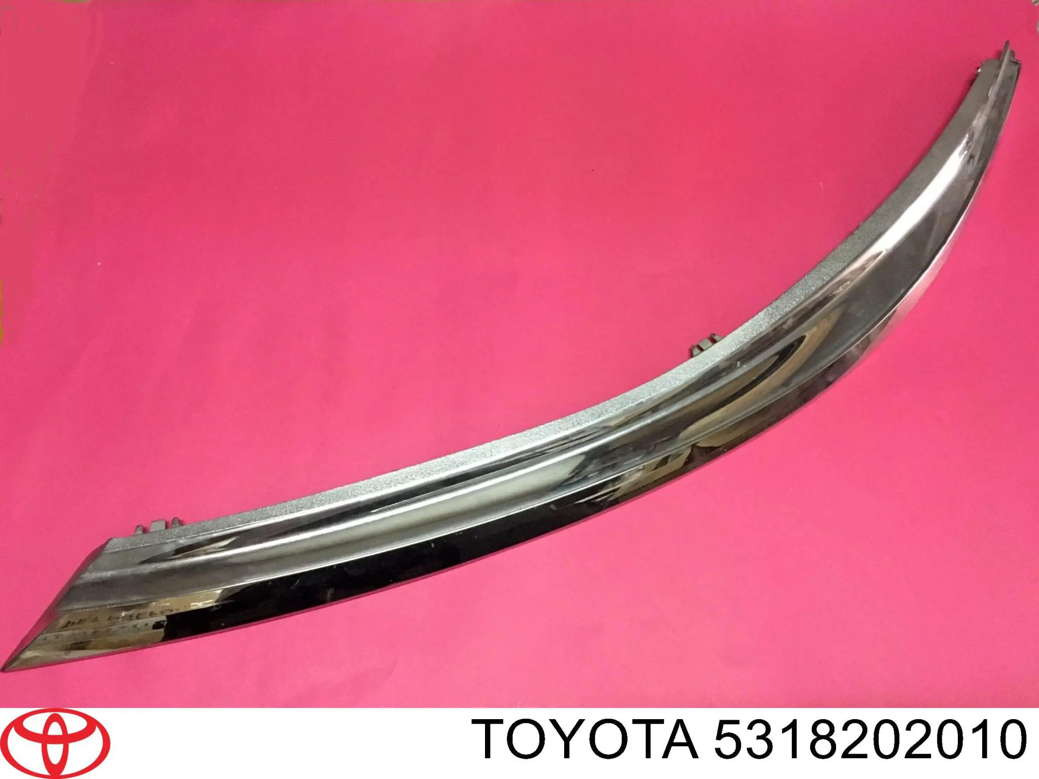 Купить 5318202010 Toyota Накладка фары, правой