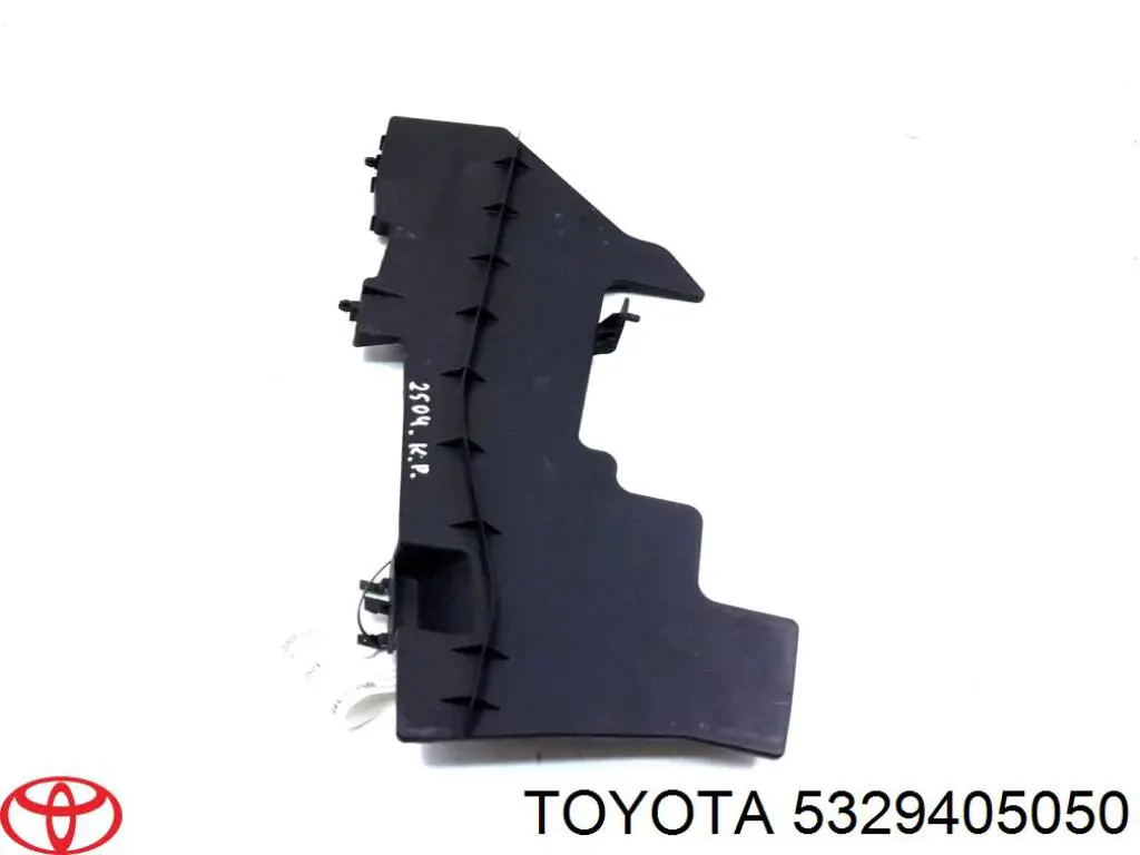 Воздуховод (дефлектор) радиатора левый на Toyota Avensis T27