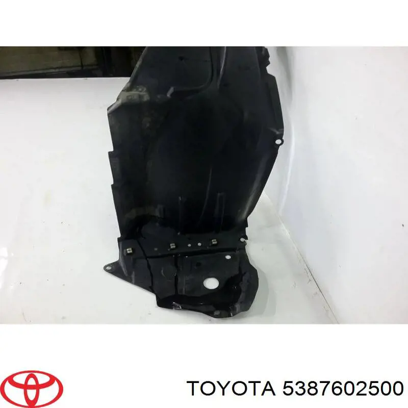 Guarda-barras esquerdo do pára-lama dianteiro para Toyota Corolla (E18)
