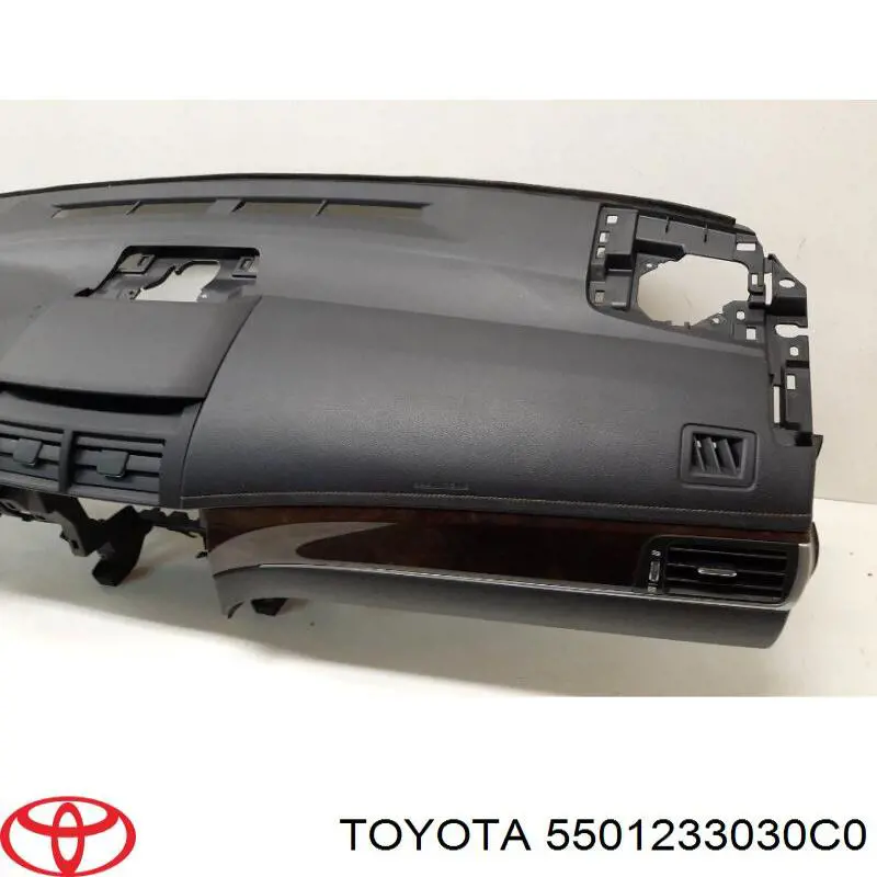 Накладка панели "торпедо" пассажирской подушки безопасности на Toyota Camry V50