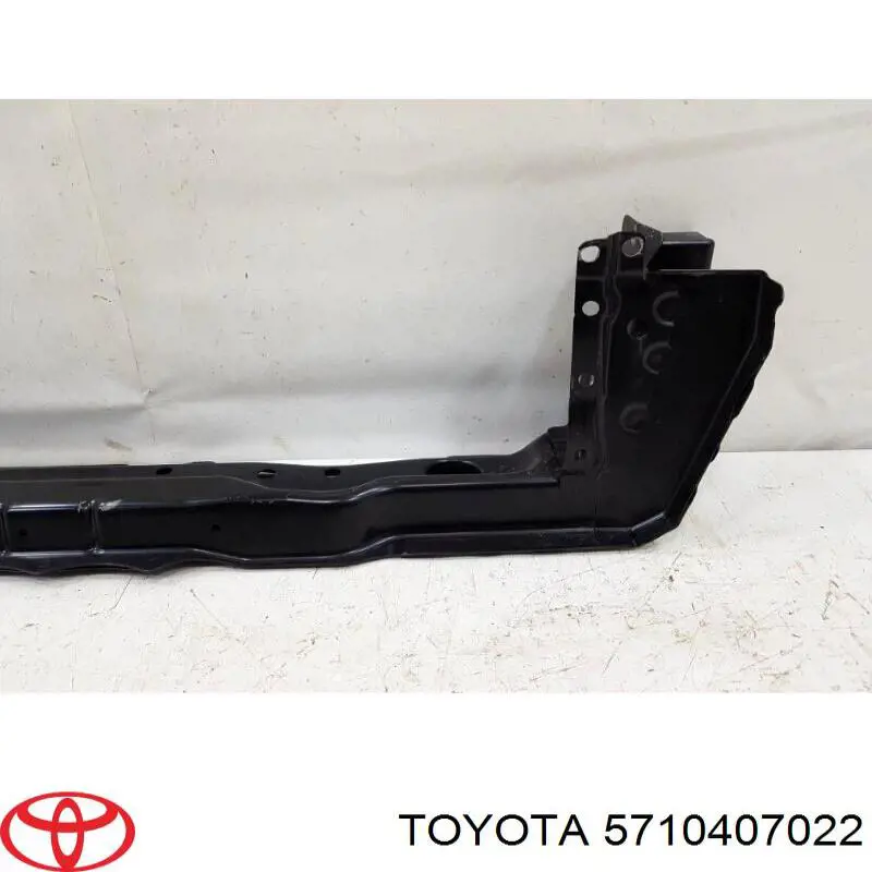 5710407022 Toyota suporte inferior do radiador (painel de montagem de fixação das luzes)