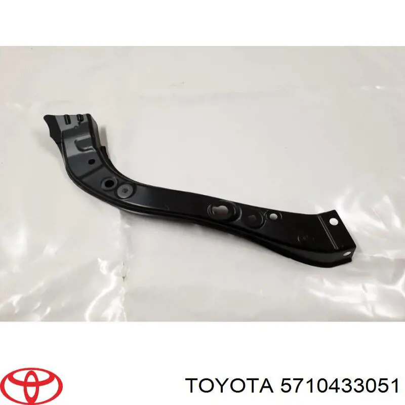 5710433051 Toyota суппорт радиатора нижний (монтажная панель крепления фар)
