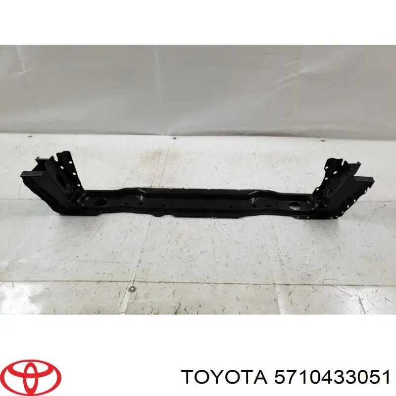 Soporte de radiador inferior (panel de montaje para foco) 5710433051 Toyota