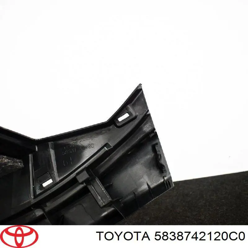 5838742120C0 Toyota Накладка перегородки