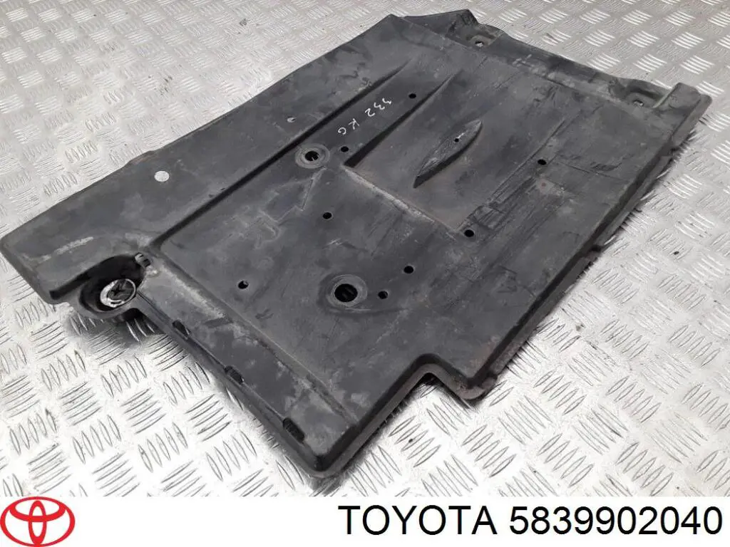  Toyota 5839902040 цена, от 31.04 USD