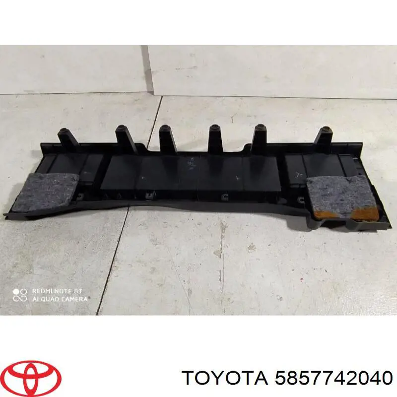  5857742040 Toyota