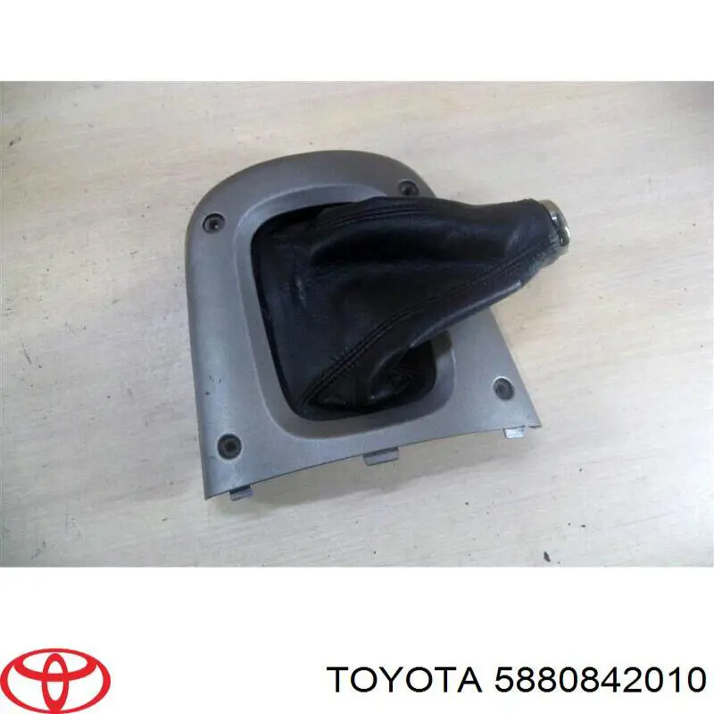 5880842010 Toyota 