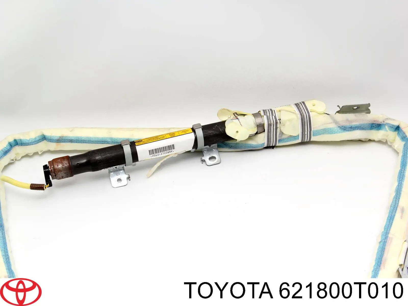 621800T010 Toyota Левая шторка безопасности