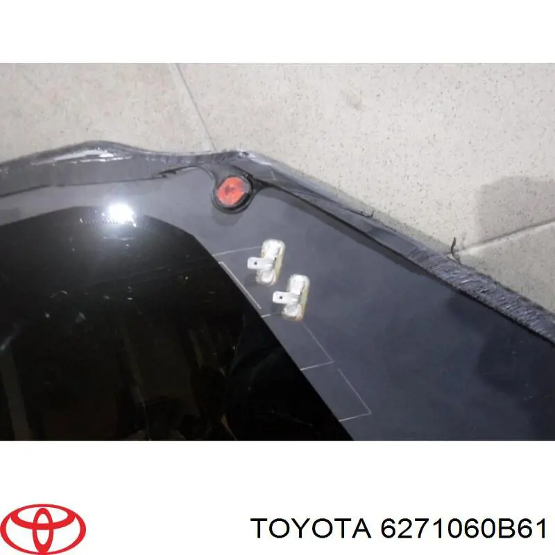 Стекло кузова (багажного отсека) правое 6271060B61 Toyota