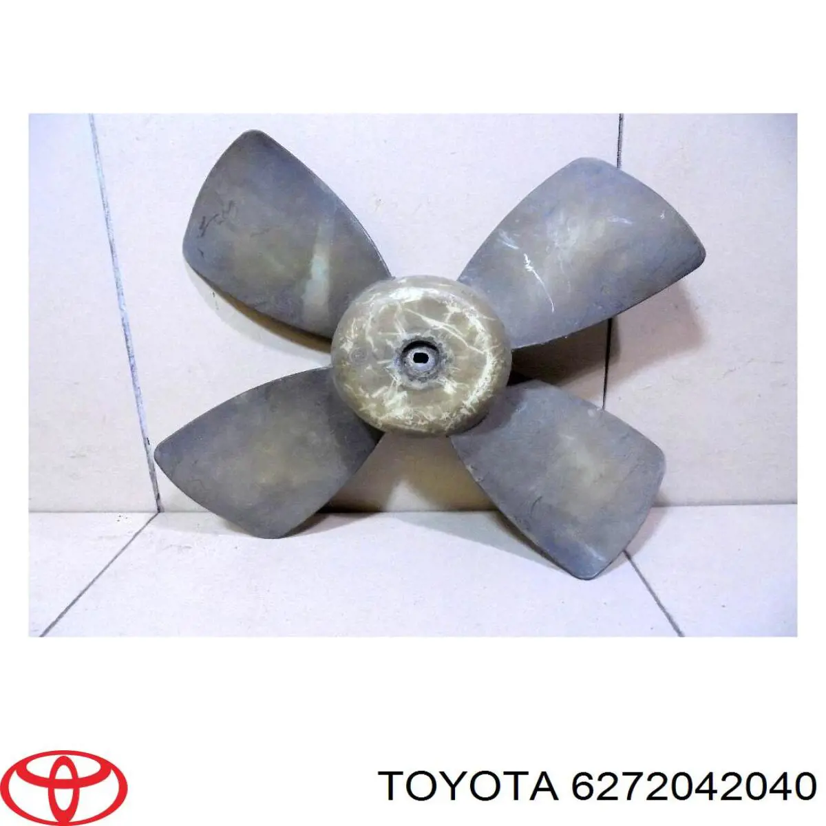 Стекло багажника, левое Toyota 6272042040 цена, от 132.62 USD