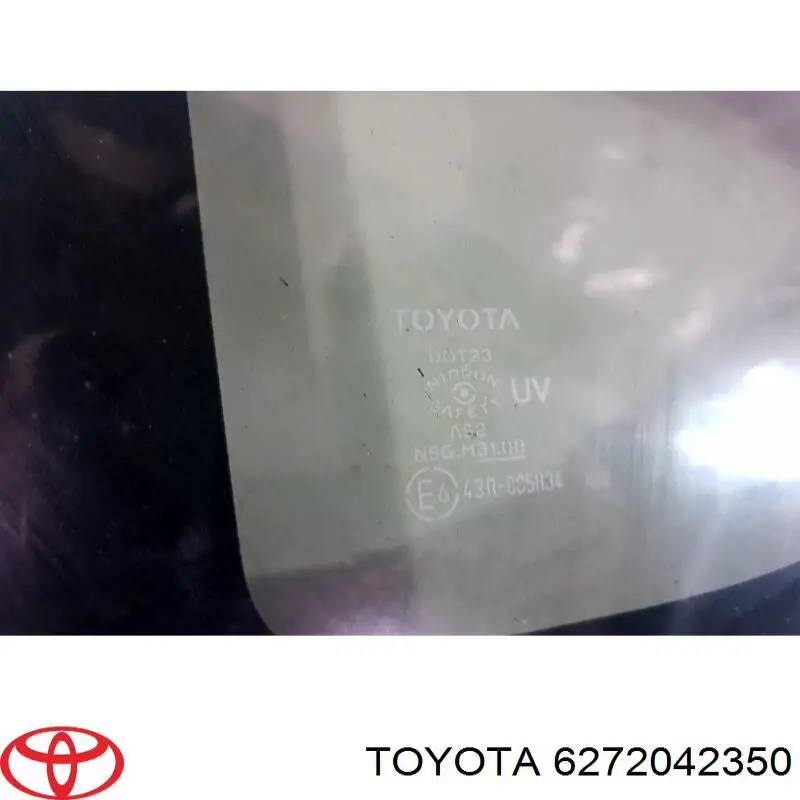 6272042350 Toyota стекло кузова боковое левое сдвижное