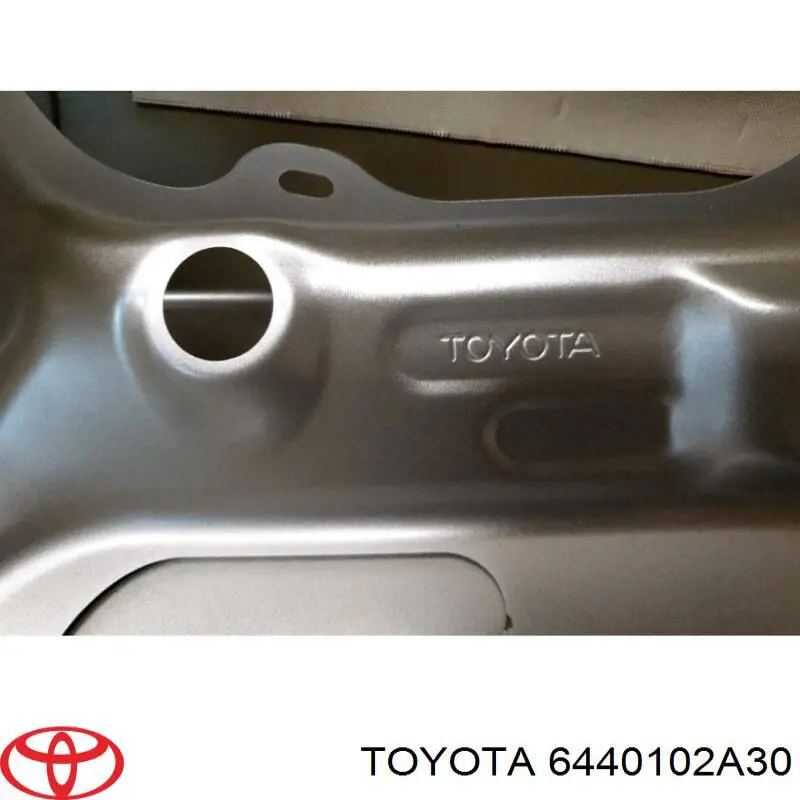  Tampa de porta-malas Toyota Corolla sedan (E18) (2013 - 2026) 