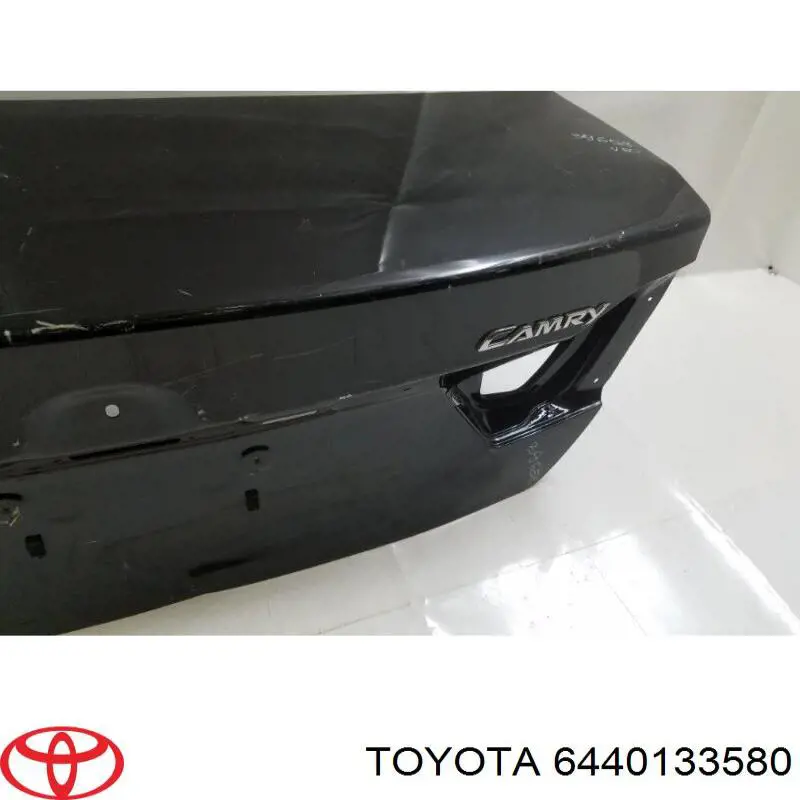  Крышка багажника Toyota Camry 7
