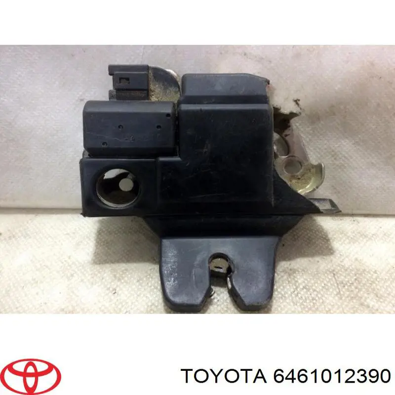 Fecho de tampa de porta-malas (de 3ª/5ª porta traseira) para Toyota Corolla  E15