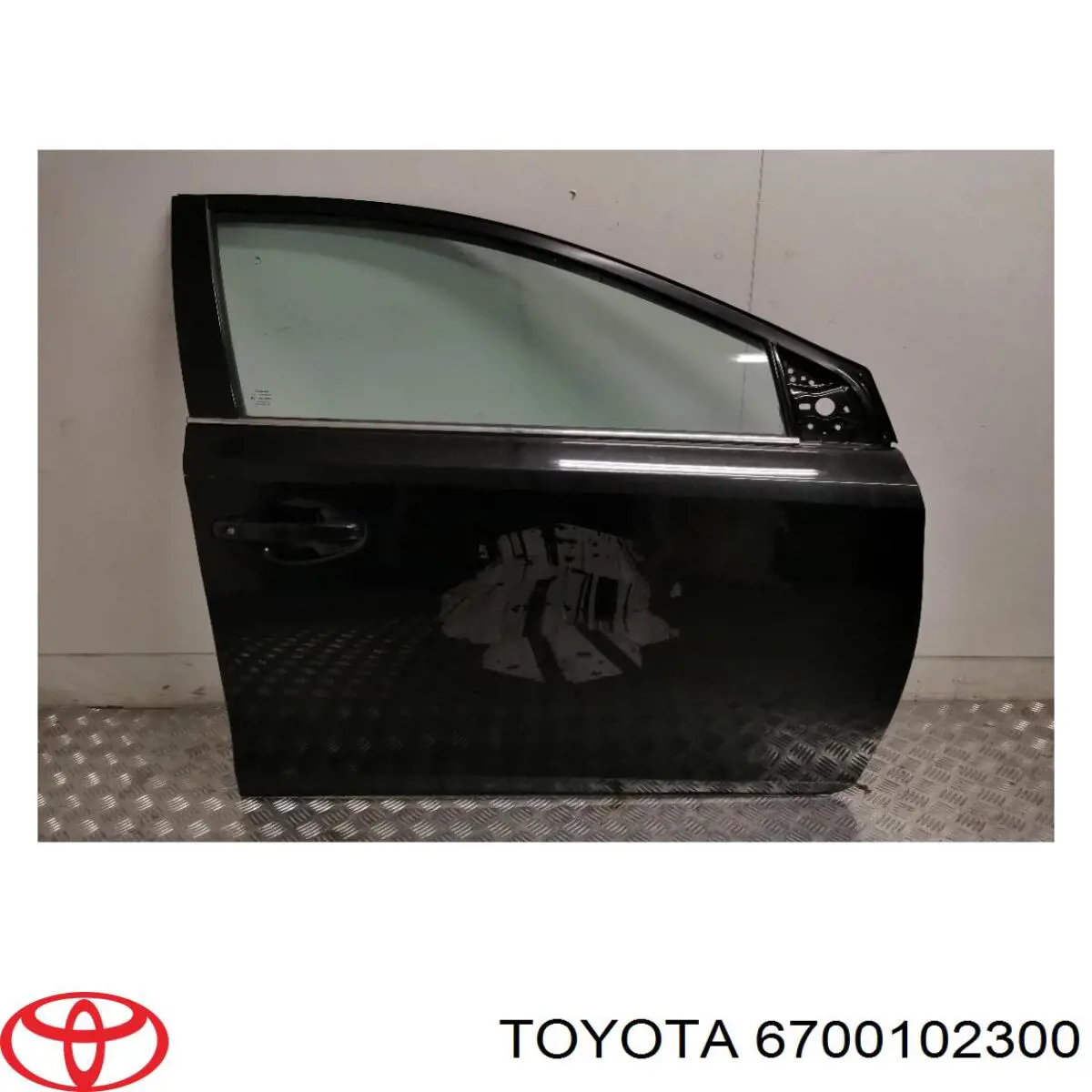 6700102300 Toyota Дверь передняя правая