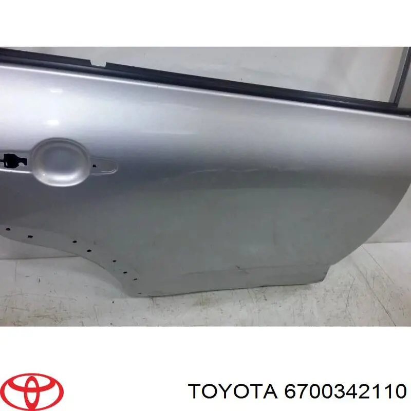 Дверь задняя правая 6700342111 Toyota