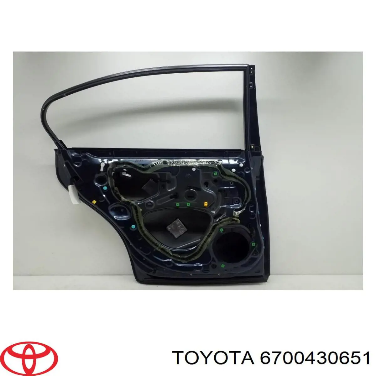 6700430651 Toyota Дверь пассажирская задняя левая