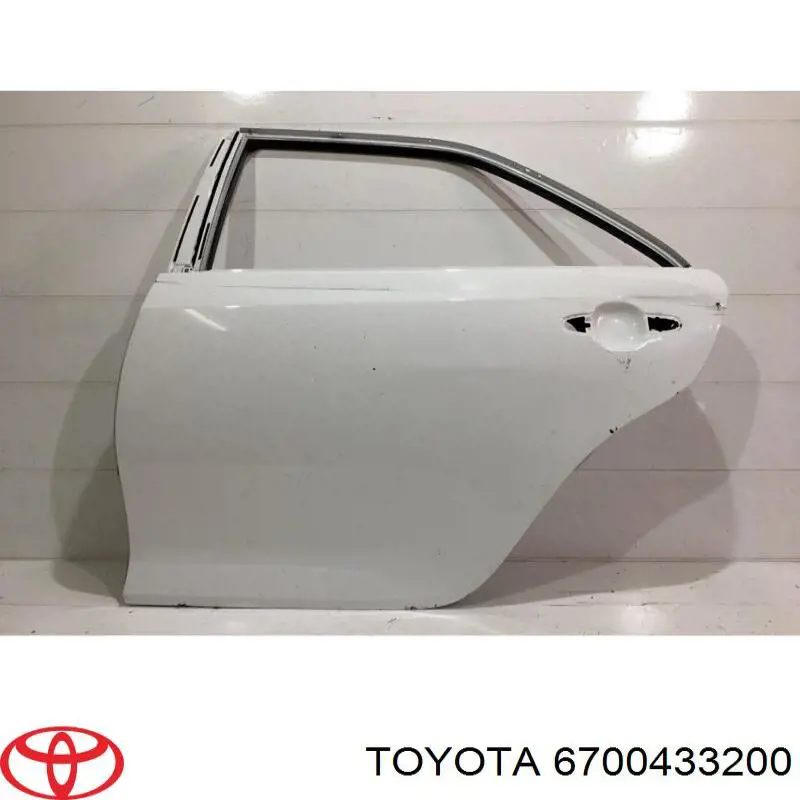 6700433200 Toyota дверь задняя левая