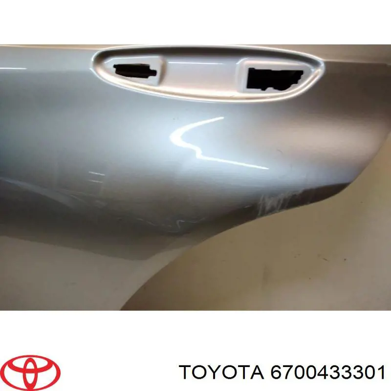 6700433301 Toyota Дверь пассажирская задняя левая