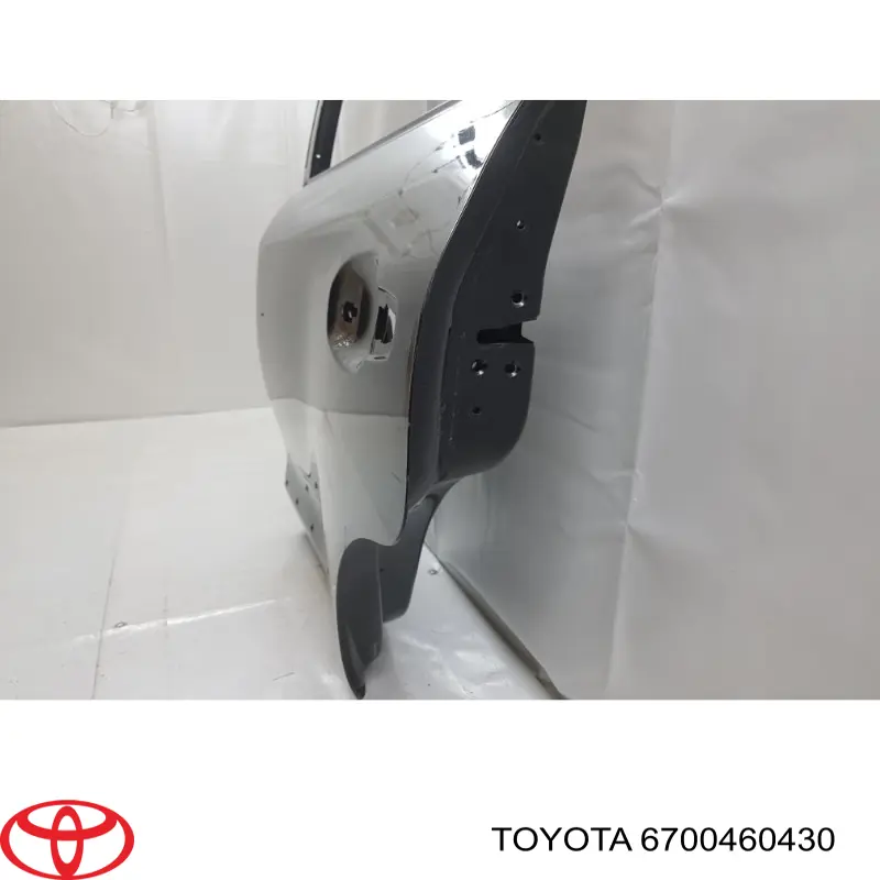 Дверь задняя левая 6700460431 Toyota