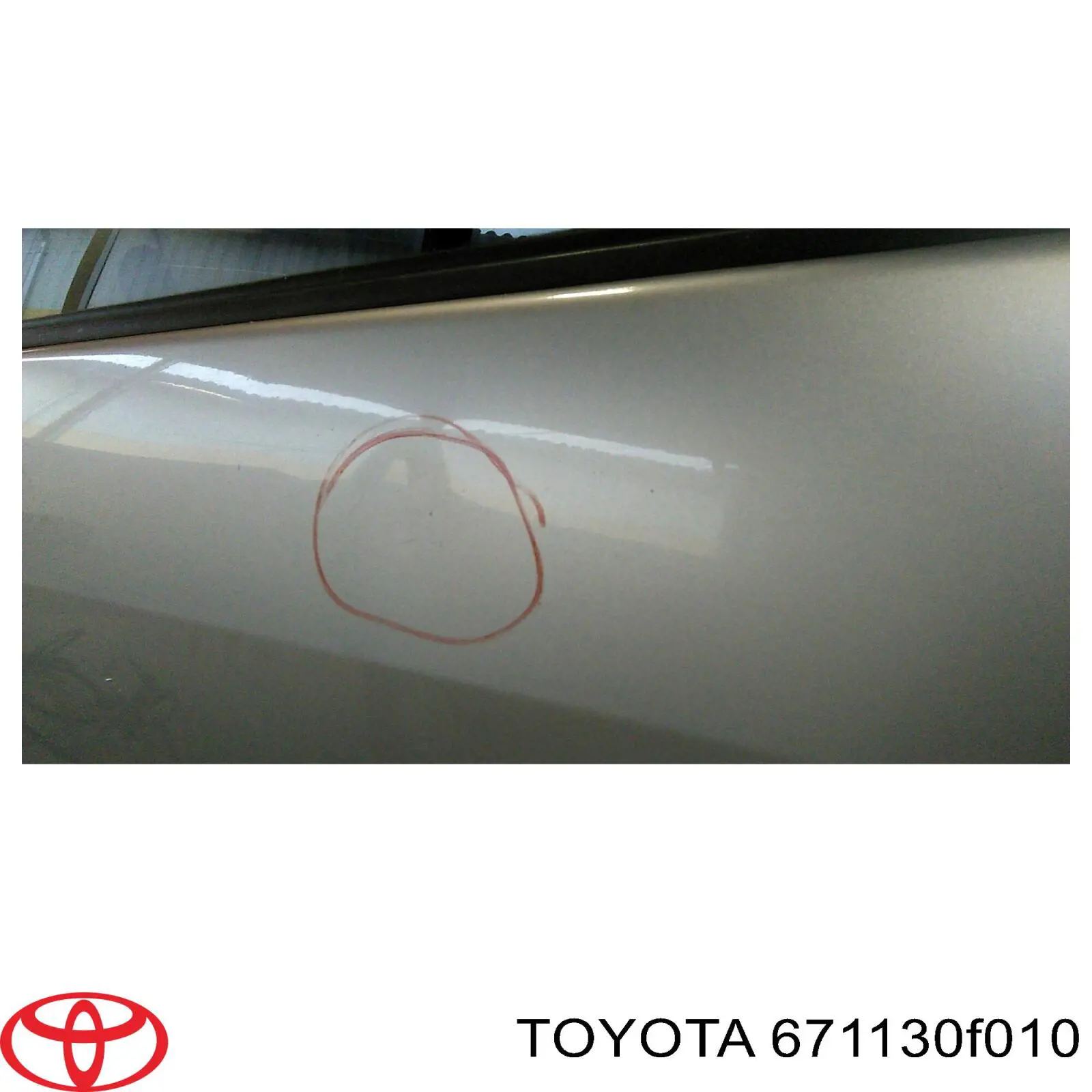 Панель-щека двери задней правой Toyota 671130F010