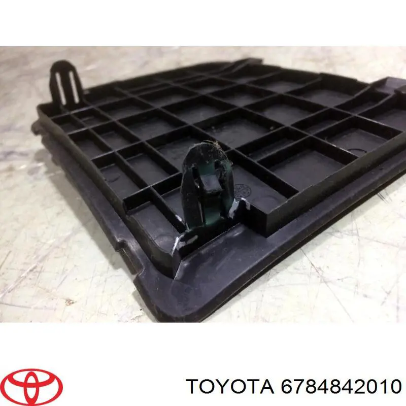 6784842010 Toyota