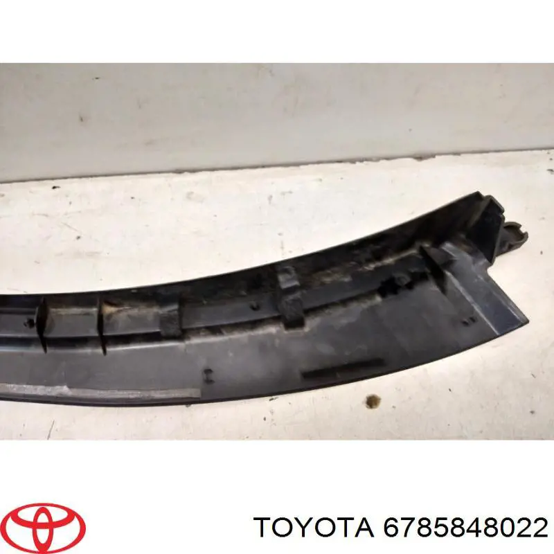 6785848022 Toyota 