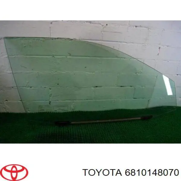 Стекло двери передней правой Toyota 6810148070