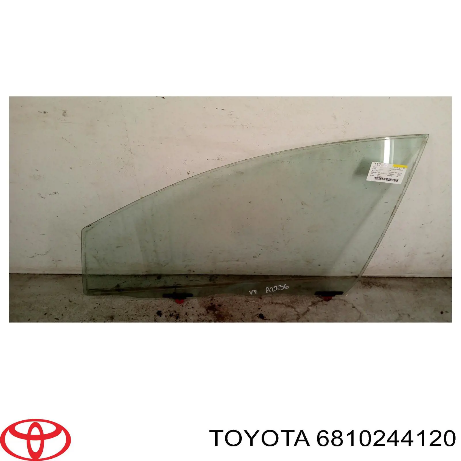 Стекло двери передней левой на Toyota Avensis Verso 