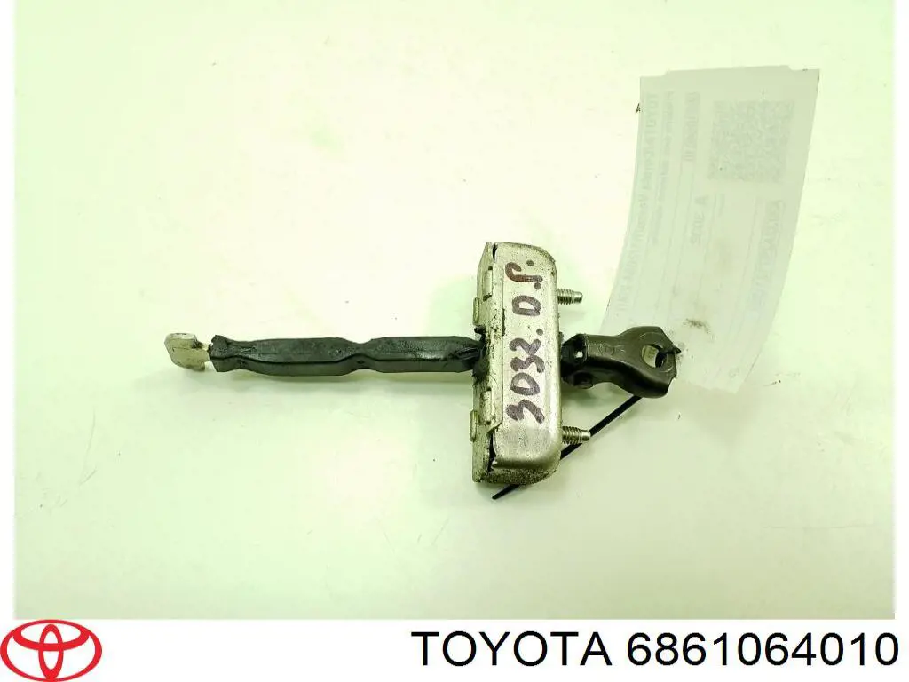  6861064010 Toyota