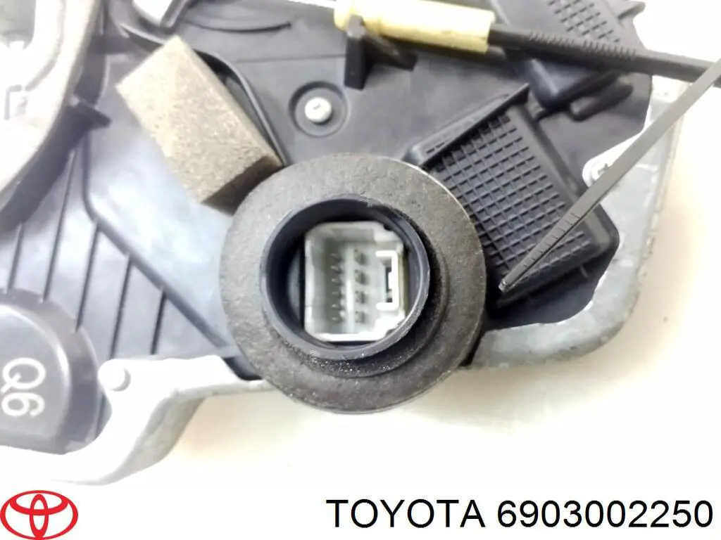 Купить 6903002250 Toyota Замок передней правой двери