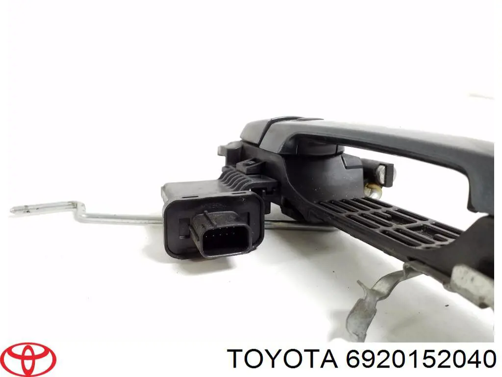 Держатель наружной ручки двери передней правой Toyota 6920152040 цена, от 7.60 USD