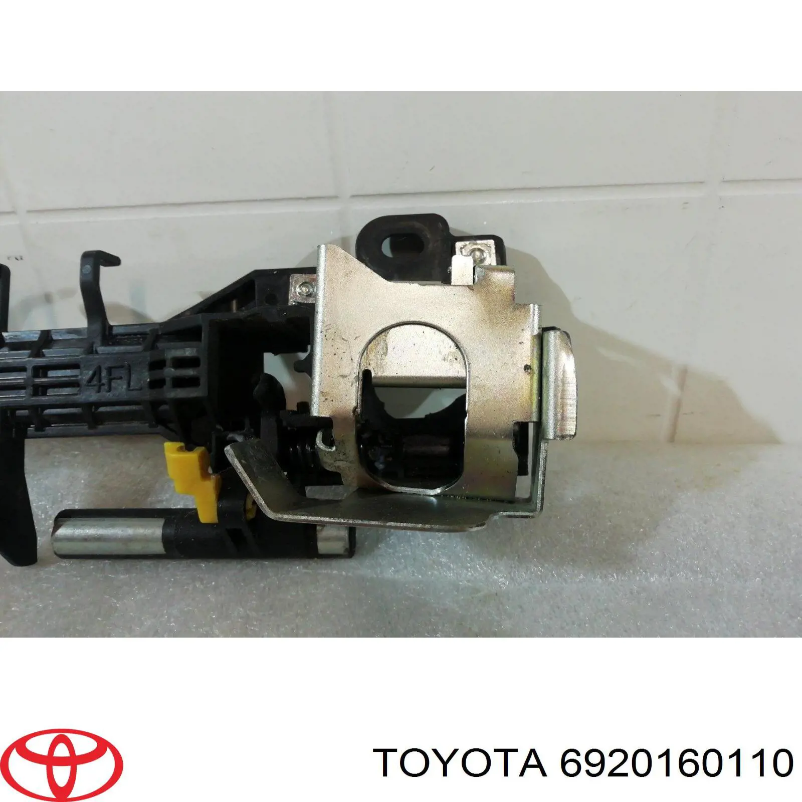 Ручка двери передней наружная левая Toyota 6920160110 цена, от 146.96 USD