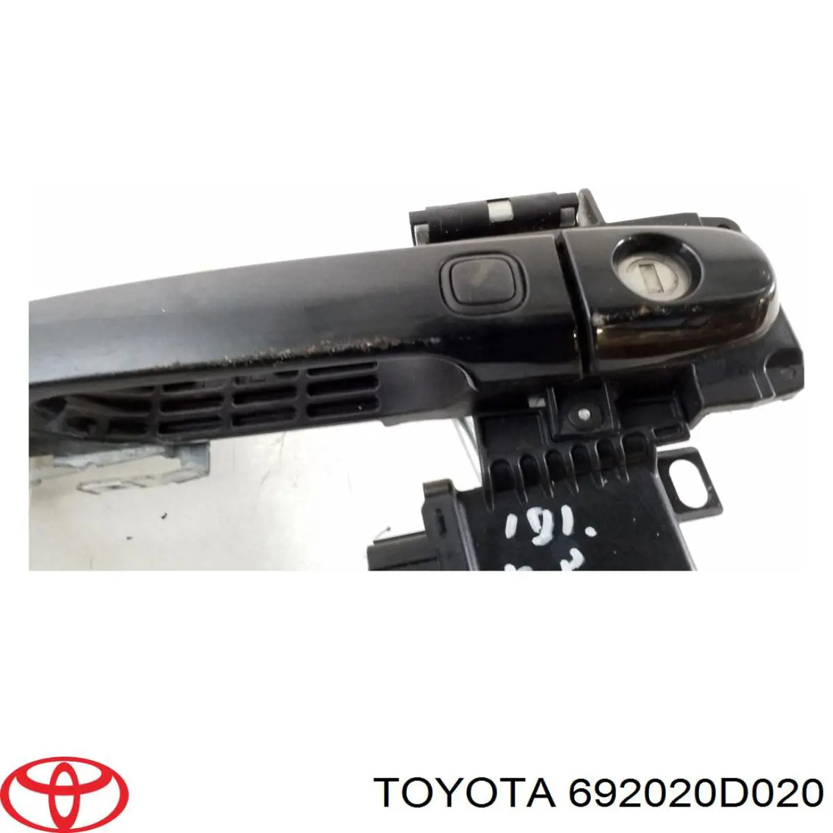 Держатель наружной ручки двери передней левой Toyota 692020D020 цена, от 44.34 USD