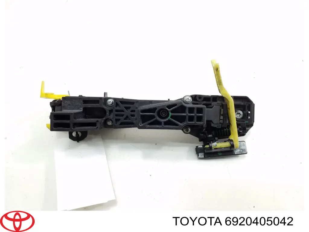 6920405042 Toyota suporte de maçaneta externa da porta traseira esquerda