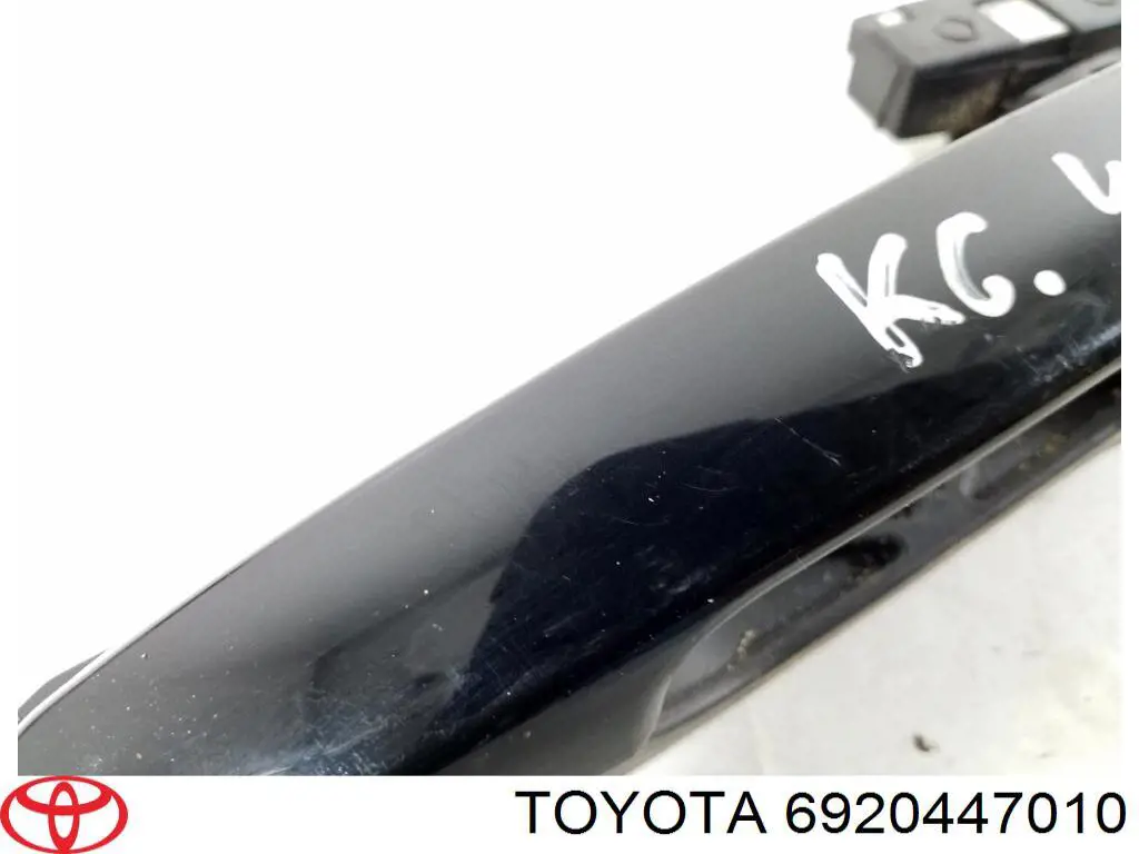 Держатель наружной ручки двери задней левой Toyota 6920447010 цена, от 4.61 USD