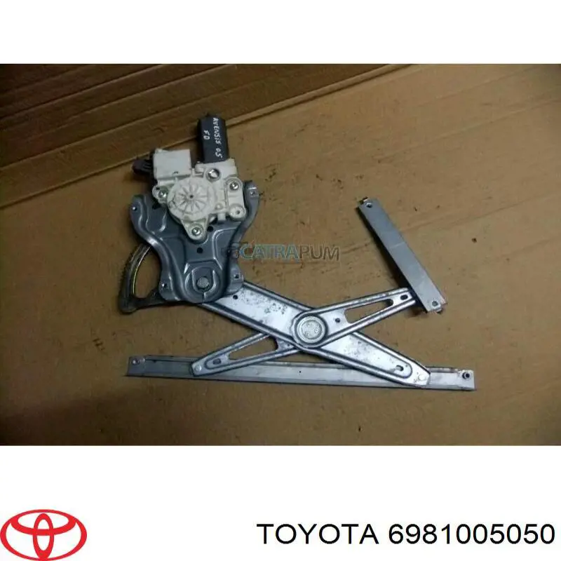 Стеклоподъемник передней правой двери 6981005050 Toyota