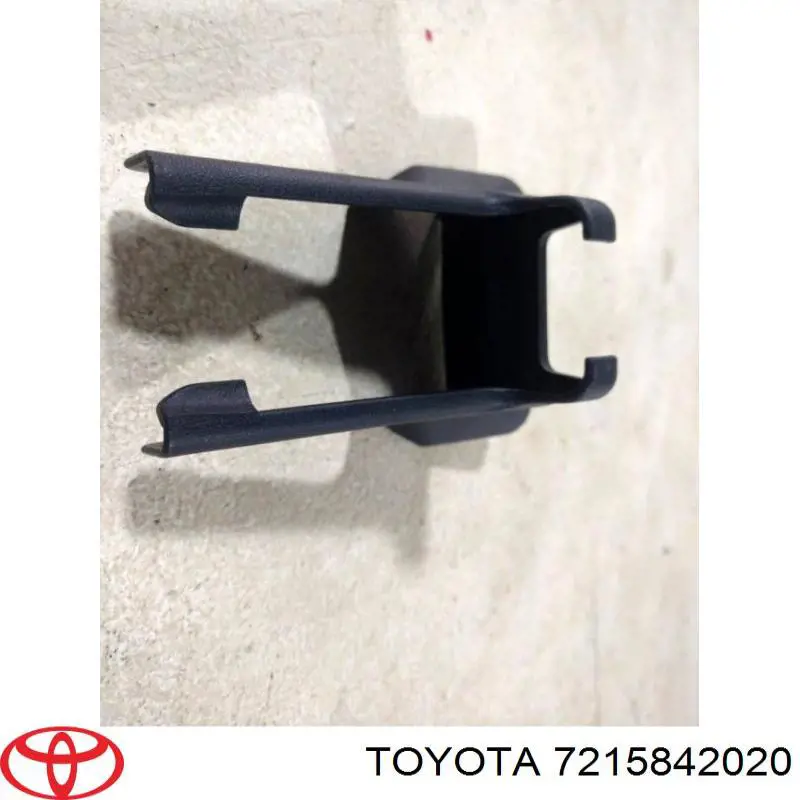  7215842020 Toyota