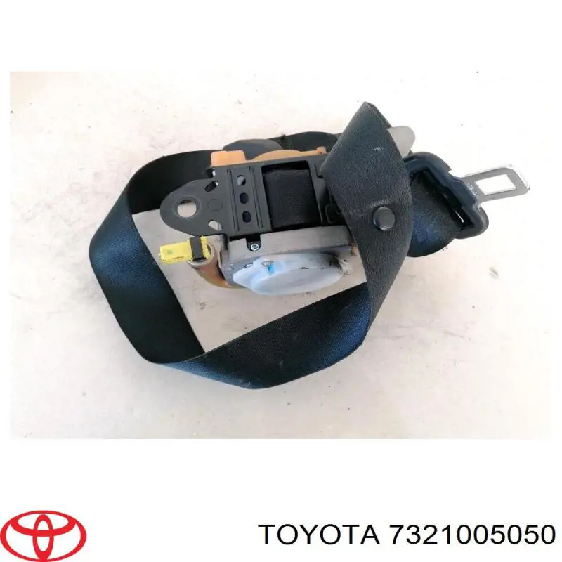 Купить 7321005050 Toyota Ремень безопасности